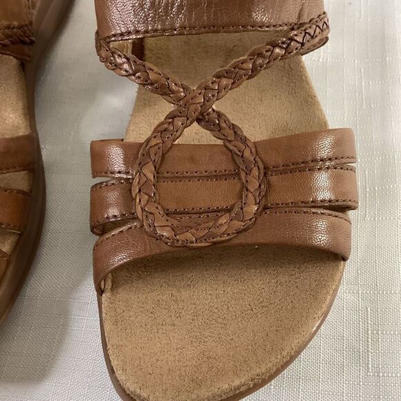 Bare Traps Janeen  Slip on Brown Leather Sandal Size 6.5 - Picture 6 of 10